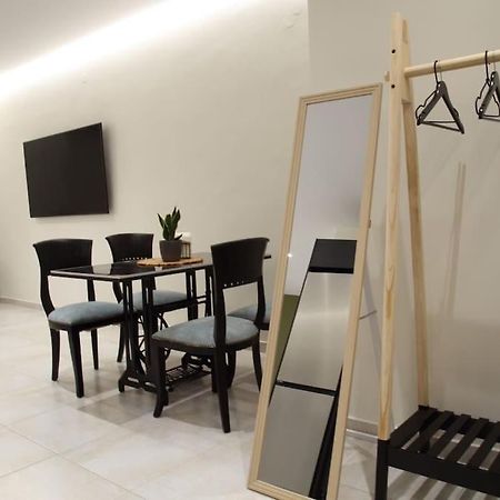 Eclectic Apartment Near Downtown Heraklion  Exterior photo